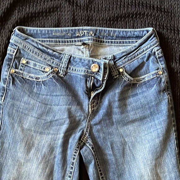 Apt 9 Jeans - sz 6 Petite - Picture 3 of 7